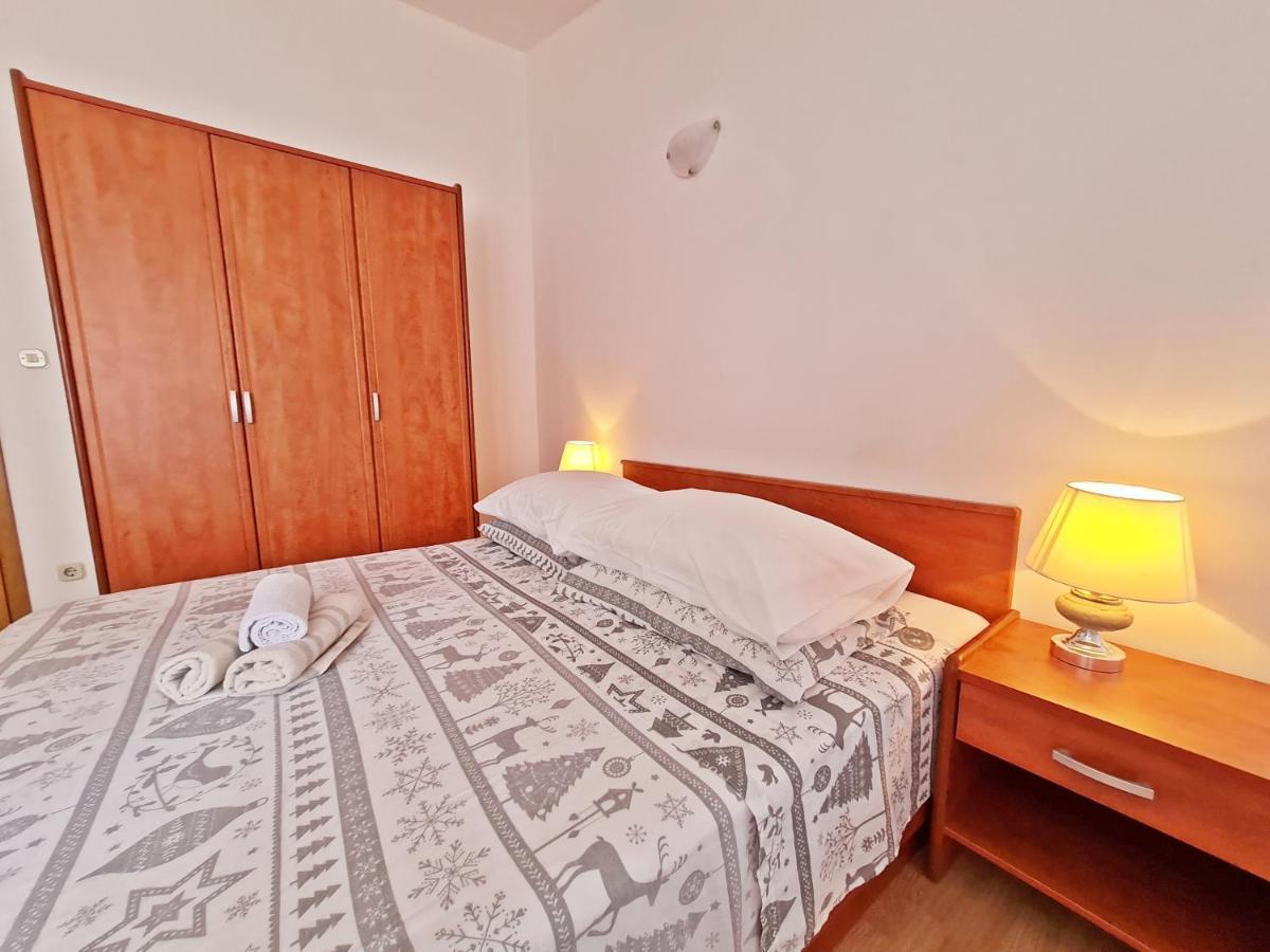 Rooms And Apartments Porat Stobreč Extérieur photo
