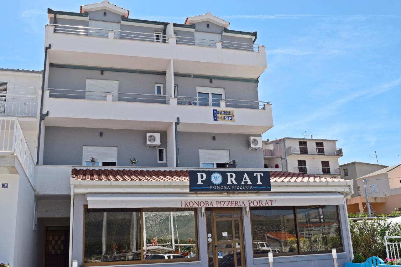 Rooms And Apartments Porat Stobreč Extérieur photo